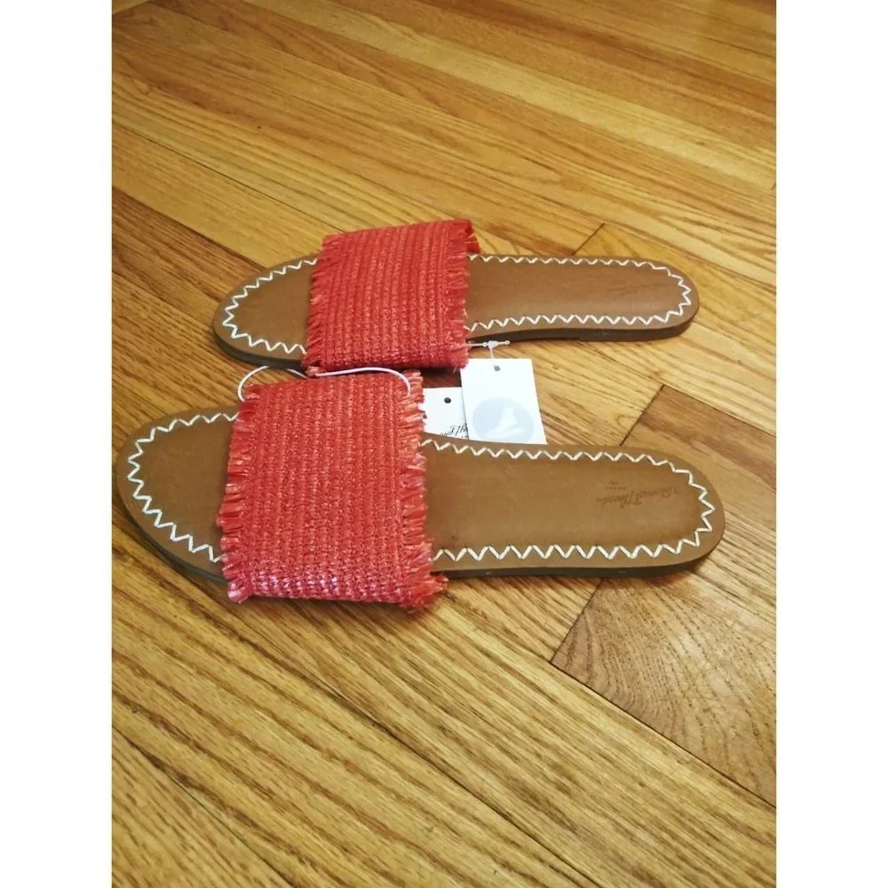Nwt Universal Thread Coral/Red Luciana‎ Memory Foam Sandals